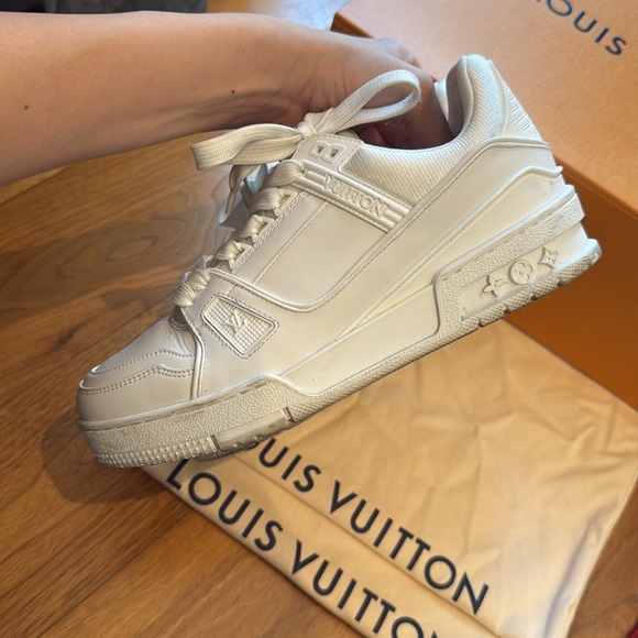 Louis Vuitton sneakers - Picture 5 of 7